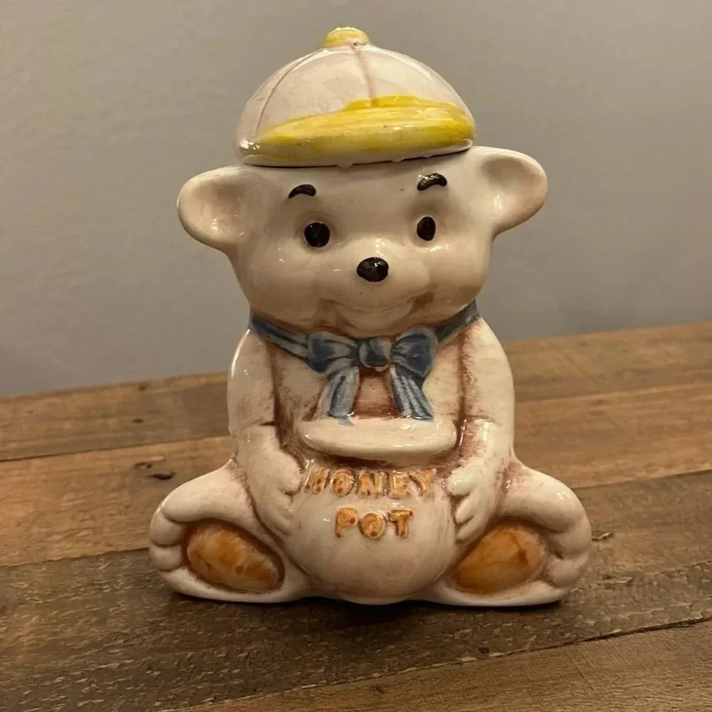 Vintage honey pot bear